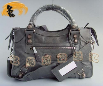 084332A Ʒ|(zh) BALENCIAGAreŮʿб ҙC܇ 