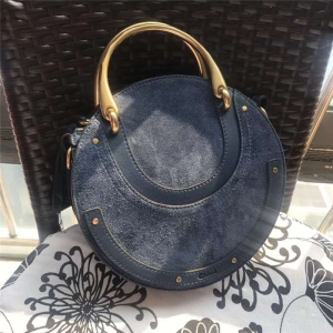 Chloe ޢ 17ﶬ Pixie֭h(hun) ĥɰƴƤ A {ɫ