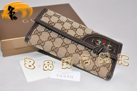 233054 GucciX Gucci¿Kr(sh)ŮʿXA GucciLX  ɫ