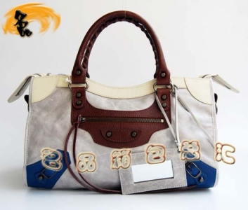 084332 Balenciagaμ ҙC(j)܇ M(jn)ţƤ(jng)r(sh)Ů \ɫ