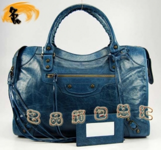 115748L  ҙC(j)܇ Balenciagaμ M(jn)ƤrŮ  {(ln)ɫ