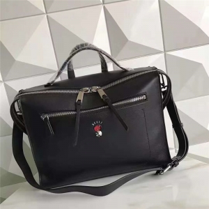 FENDI ҵ 2522 ɫСţƤ (du)Q μ米