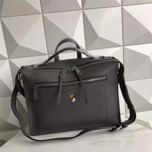 FENDI ҵ 2522 ɫСţƤ (du)Q μ米