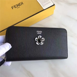 FENDI ҵ СţƤCRAYONS 2017¿ bpɫƤˮL(zhng)X(qin) ɫ