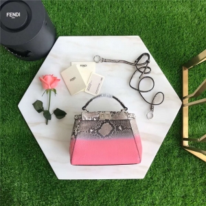 5590 FENDI ҵ Ƥ zӡ ɂ(ni)  ɫ