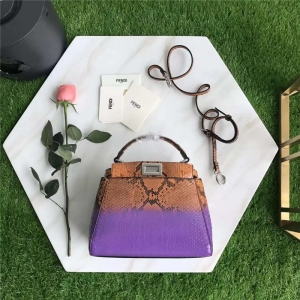 5590 FENDI ҵ Ƥ zӡ ɂ(ni)  ɫ