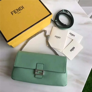212 FENDI ҵ r(sh)bMICRO BAGUETTE wpF 朗l б ɾG