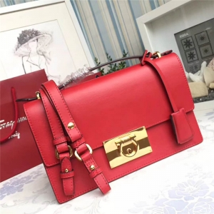 21E099 FerragamoƸĽ (f)ŷ ̖(ho) μ tɫ