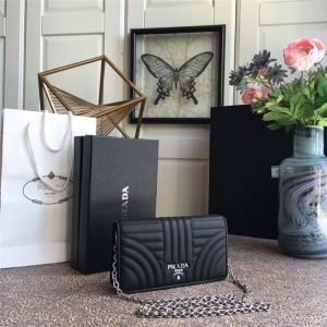 1ZH044 Prada_(d) Wpˇ ֹC ๦ܼ 朗l ɫ