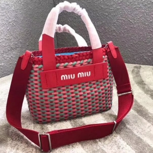 5BA077 MIUMIU¿ Ƥ ִ  ˻@Ӱ tɫ