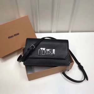 5BH077 MIUMIU ¿ M(jn)ţƤ i ĸ wС ɫ