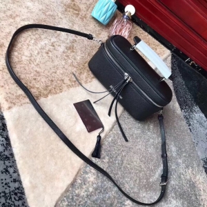 5BH122 MIUMIU ¿ ̖(ho) ɽƤ μ ɫ