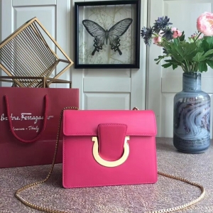 21F893 Ferragamoְ h(hun) ƸĽŮ СţƤ ̖ w朗l õt