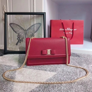 21G462 FerragamoƸĽ ƼyţƤ VaraY(ji) ̖ 朗lw Ƽt