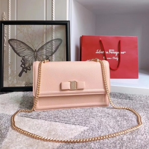 21G462 FerragamoƸĽ ƼyţƤ VaraY(ji) ̖ 朗lw 