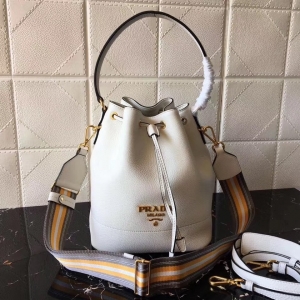1BE018 PradaŮ СţƤ¹Ƥy _(d) KˮͰ Prada ɫ