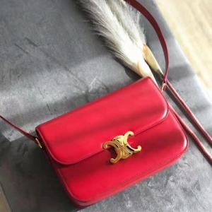 Celine ِŮ Triompheϵ pCS~i ̖ tɫ