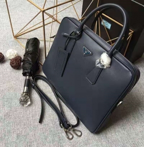Pradaа ʮּyţƤ  ʿİ _(d)а Prada {(ln)ɫ