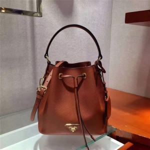 1BE032 Prada_(d) Ůʿeμ ʮּyţƤ PradaбˮͰ utɫ
