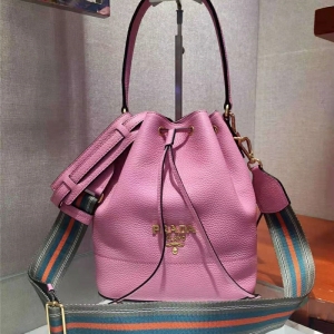 1BE018 PradaŮ СţƤ¹Ƥy _(d) KˮͰ Prada ɫ