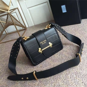 Prada cahierŮ {~yţƤ O(sh)Ӌ(j)߅ _(d)μб ɫ