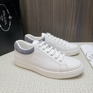 4E3544 Prada2020¿Ь PradaƤ\(yn)(dng)Ь _(d)СЬ eЬ
