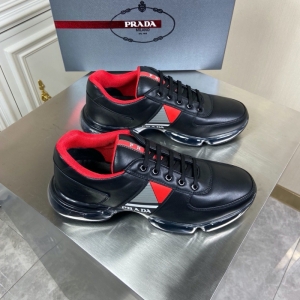 4E2718 Prada Ƥ\(yn)(dng)Ь _(d)2020¿e\(yn)(dng)Ь ɫ