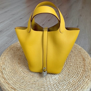 HermesR˲˻@ Hermes picotin18 RˮͰ TCƤ S