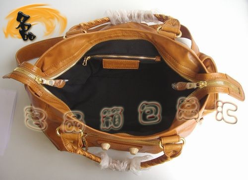 084338B ҽ(jng)C(j)܇(ch) BALENCIAGAţƤб r(sh)Ůʿ