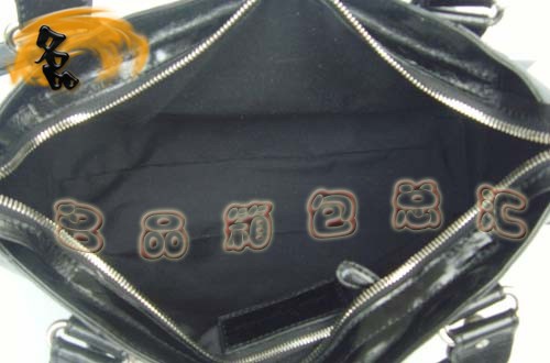 084332A Ʒ|(zh) BALENCIAGA¿rŮʿ C(j)܇ б