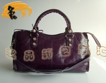 084328A ¿Ůʿ BALENCIAGA(jng)C܇ Ů ҕr