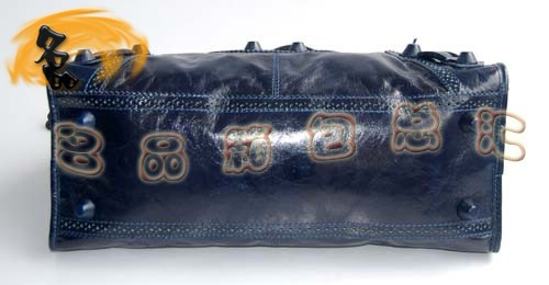 084824 AƷ|(zh)rŮʿ BALENCIAGAeִ ҽ(jng)C(j)܇