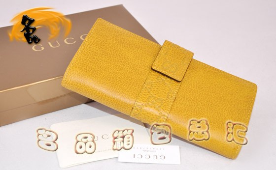 233013 GUCCIX(qin)  GUCCI¿ȫƤX(qin) GUCCIr(sh)ŮʿX(qin)A Sɫ