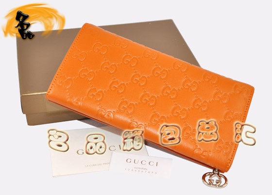 212109 X Gucci¿M(jn)ڸߙn^ţƤŮʿX GucciL(zhng)XA ɫ