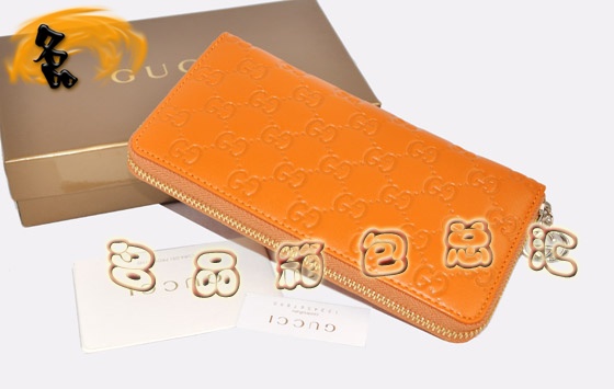 212110 X(qin) Gucci¿ Gucciߙn^ţƤŮʿX(qin)A GucciL(zhng)X(qin) ɫ