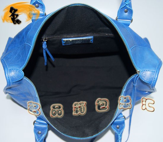 084324 BalenciagaC(j)܇  μ M(jn)Ƥr(sh)eŮ {(ln)ɫ