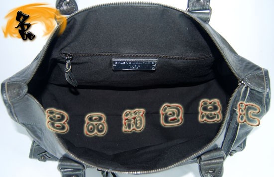 084324 BalenciagaC(j)܇ μ M(jn)Ƥr(sh)eŮ  ɫ