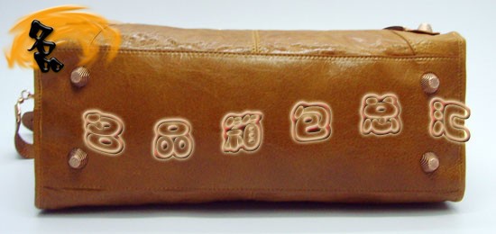 084328B  BalenciagaŮ  ҆μ M(jn)Ƥr(sh)eŮ ɫ