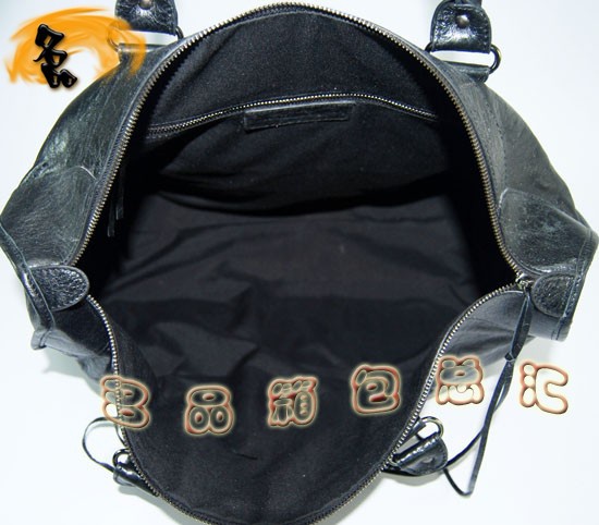 084334 BalenciagaC(j)܇(ch) μ  M(jn)Ƥᔕr(sh)Ů ɫ
