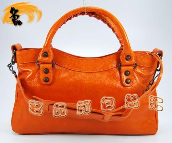 103208  ҙC(j)܇ Balenciagaμ M(jn)Ƥr(sh)Ů  ɫ