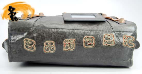 173084C  Balenciaga ҆μ M(jn)ţƤ(jng)r(sh)Ů C(j)܇(ch) yɫ