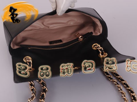 BT0750  Pradaμ M(jn)^ţƤŮ ¿Ůʿe _(d)б ɫ