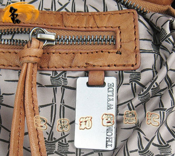 0157  ȫƤrŮ t^ THOMAS R˹¿μ THOMAS WYLDE