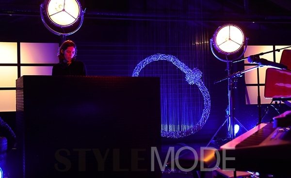 ֿɟĕr(sh)DJ Clara 3000ꇿ؁Juste un Clouϵˇg(sh)O(sh)Ӌ(j)չ