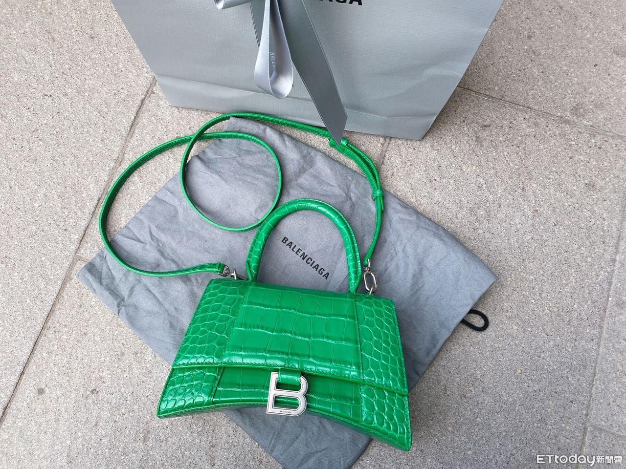 BALENCIAGA  DӛUvz