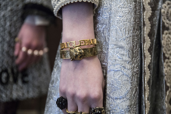GUCCIȫÓf2017紺rb