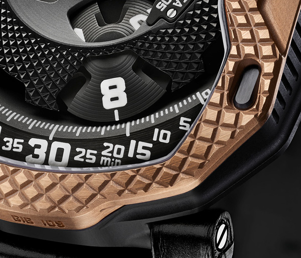 URWERK ƳRaging Gold UR-105